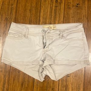 Hollister tan short short low rise 2” seem shorts